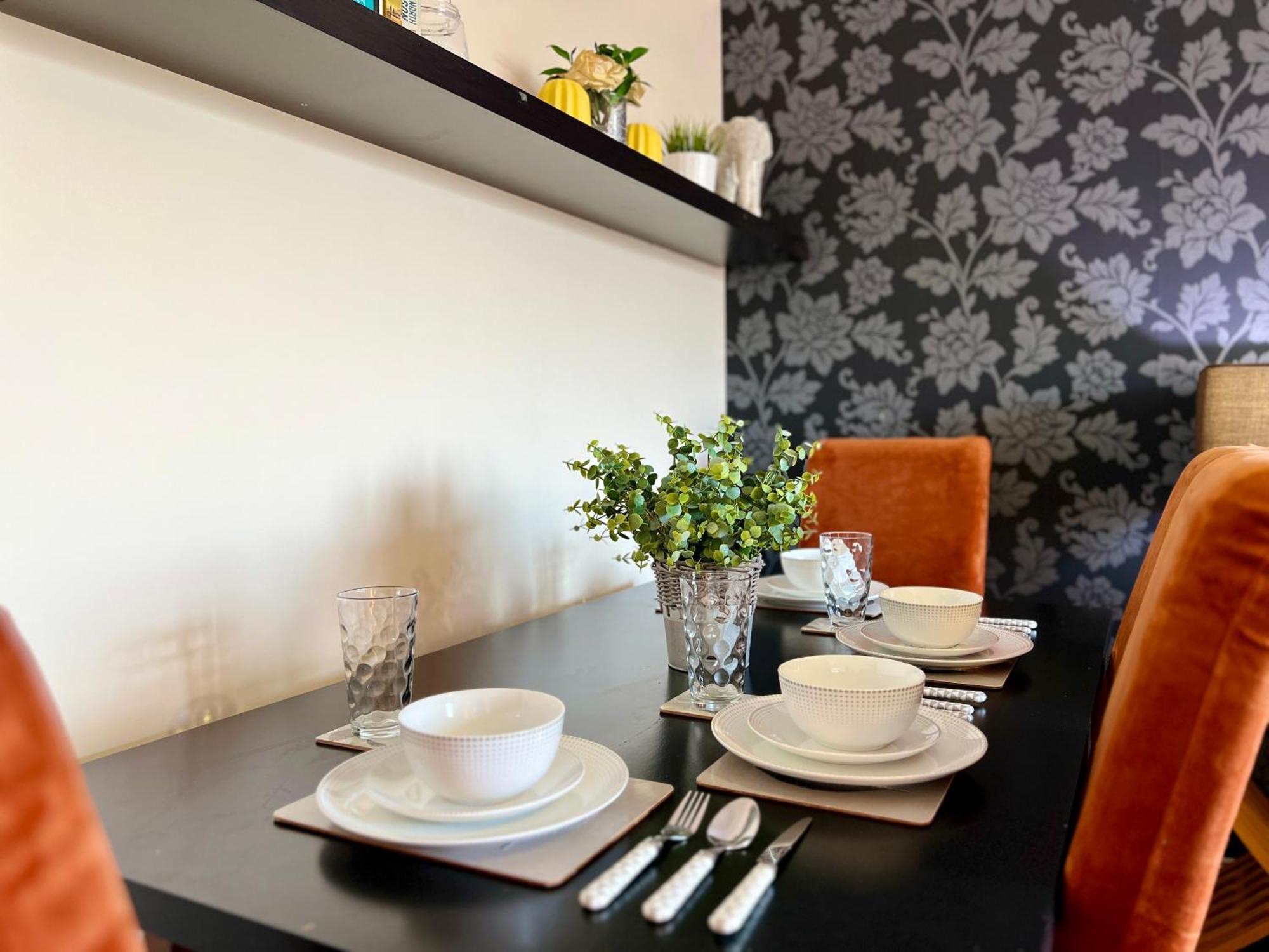 Ferienwohnung Stylish Modern Flat With Juliet Balcony & Parking Glasgow Exterior foto